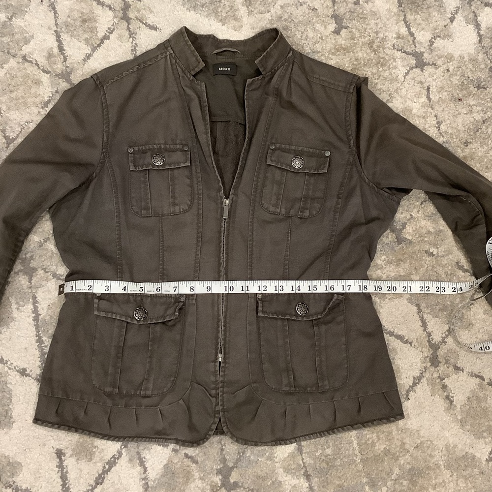 Ladies utility jacket 🧥 - Picture 8 of 10